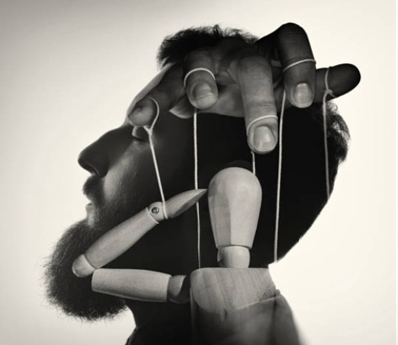 13.04.26 - Les dix stratégies de manipulation qui constituent leur plan de bataille pour transformer les individus en moutons dociles - 4 pages